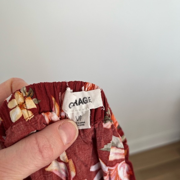 5/20$ Garage Floral Skirt with Red and Orange Blooms with pockets size large - Picture 5 of 5